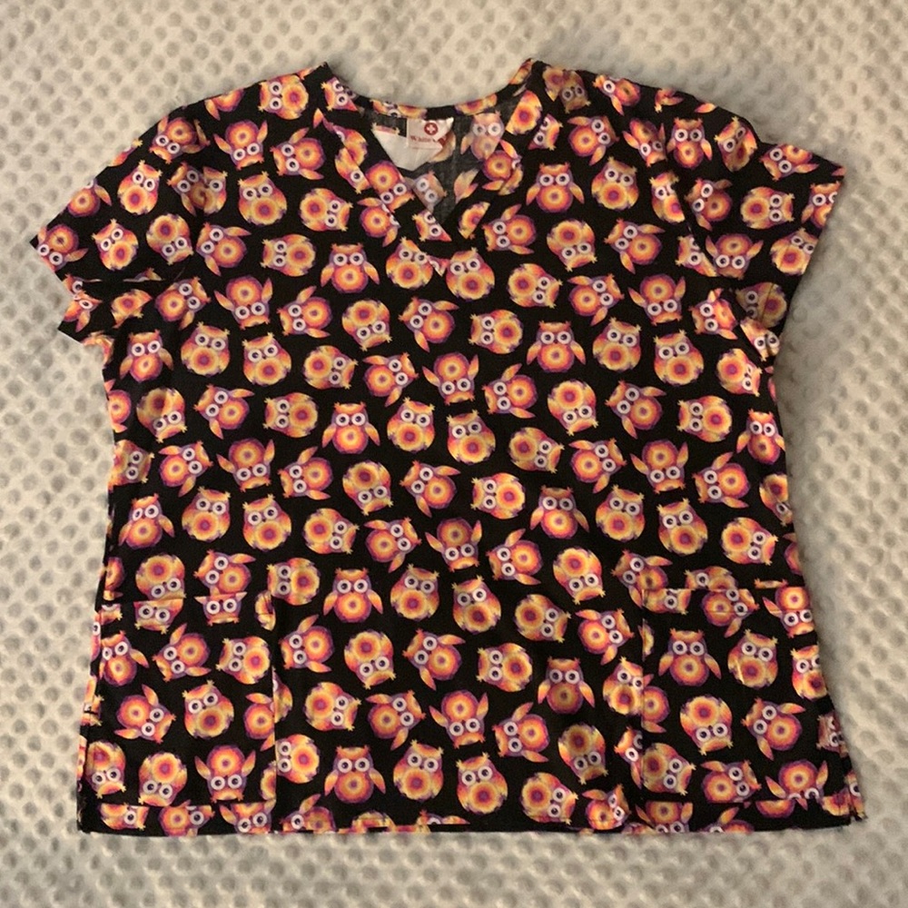 Owls White Cross Brand Scrub Top XL